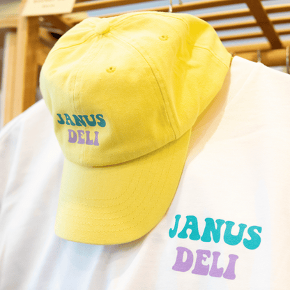 Janus Deli Weekday Snap Cap