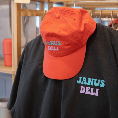 Janus Deli Weekday Snap Cap