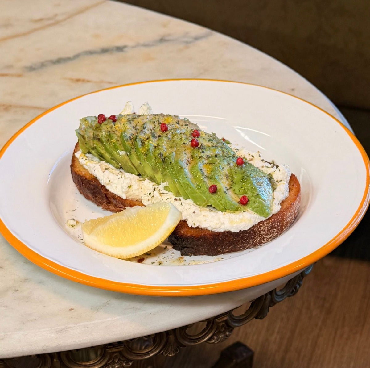Avo & Ricotta